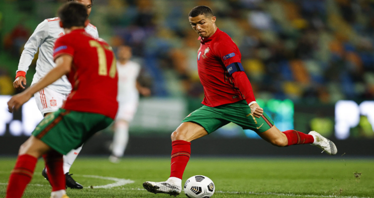 巴伦西亚vs皇家马德里直播_巴伦西亚vs皇家马德里直播赛事直播无插件_巴伦西亚vs皇家马德里直播免费高清无插件-24直播